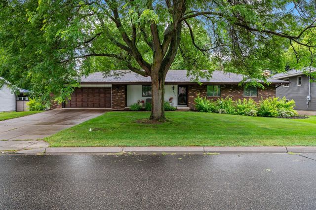 2217 Ripley Avenue, Maplewood, MN 55109