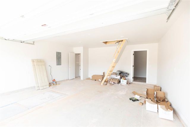 10325 SW 56th Street, Mustang, OK 73064