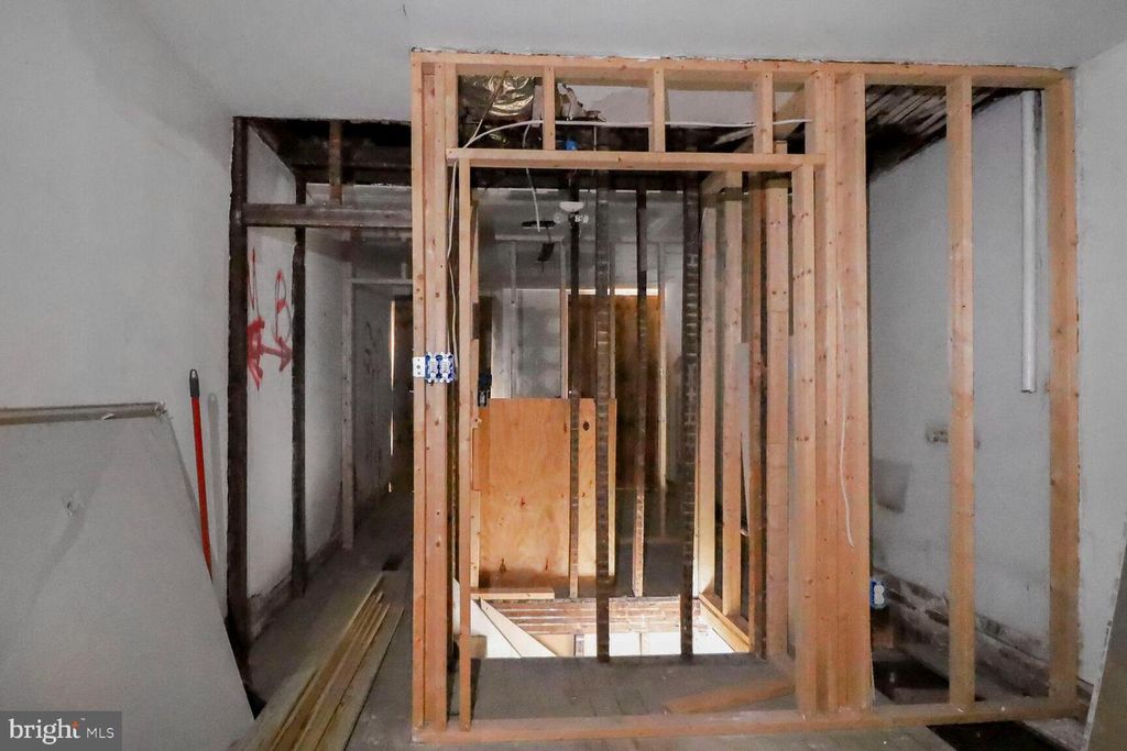 Image 13 of property listing at 3700 CHESTLE PL, Baltimore, MD 21224