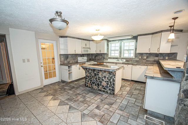 1453 Old Fayetteville Road NE, Leland, NC 28451