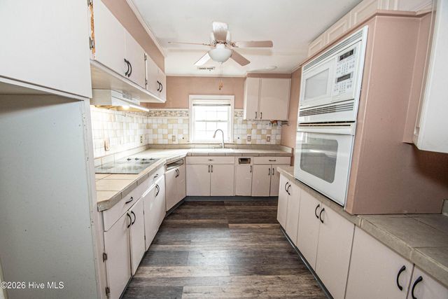 1453 Old Fayetteville Road NE, Leland, NC 28451