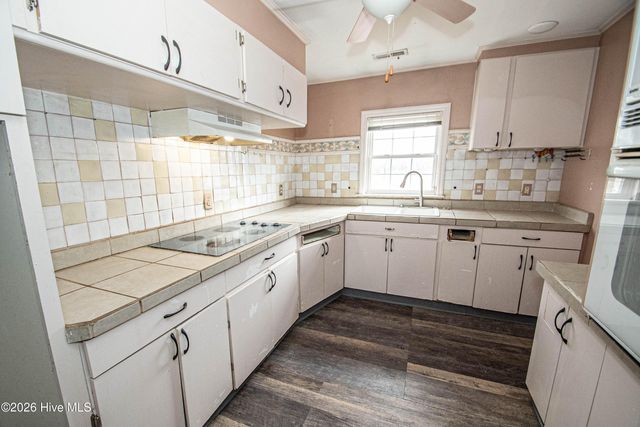 1453 Old Fayetteville Road NE, Leland, NC 28451