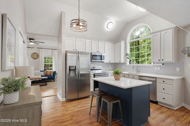 6417 Mossy Rock Court, Castle Hayne, NC 28429