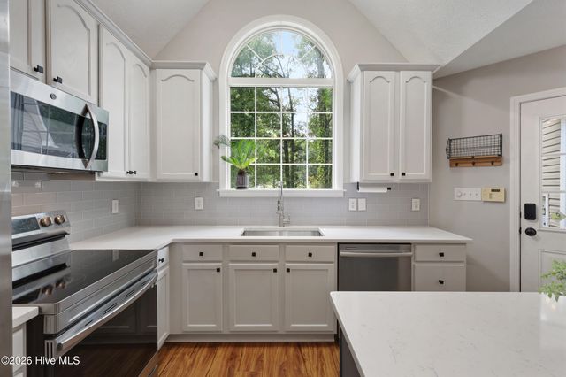 6417 Mossy Rock Court, Castle Hayne, NC 28429