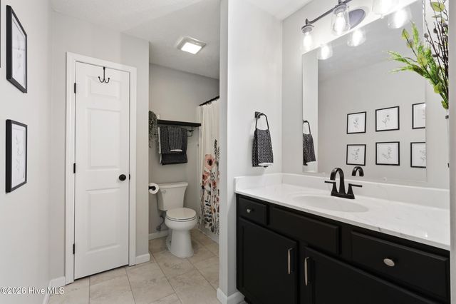 6417 Mossy Rock Court, Castle Hayne, NC 28429