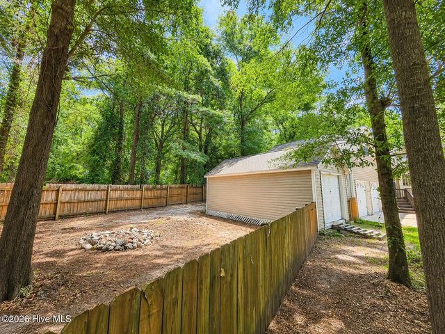 6417 Mossy Rock Court, Castle Hayne, NC 28429