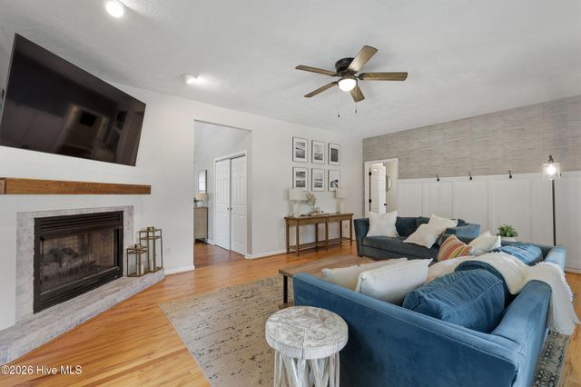 6417 Mossy Rock Court, Castle Hayne, NC 28429