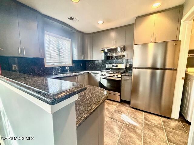 116 Wellington Court, Manalapan, NJ 07726