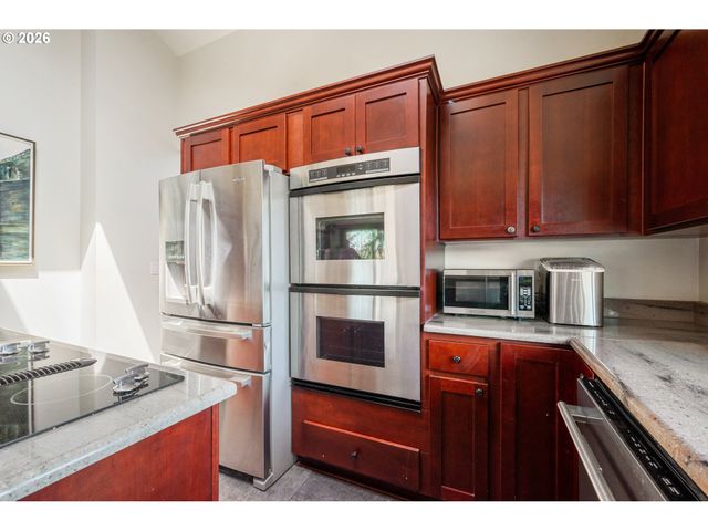 13 JUDITH Pl, Longview, WA 98632