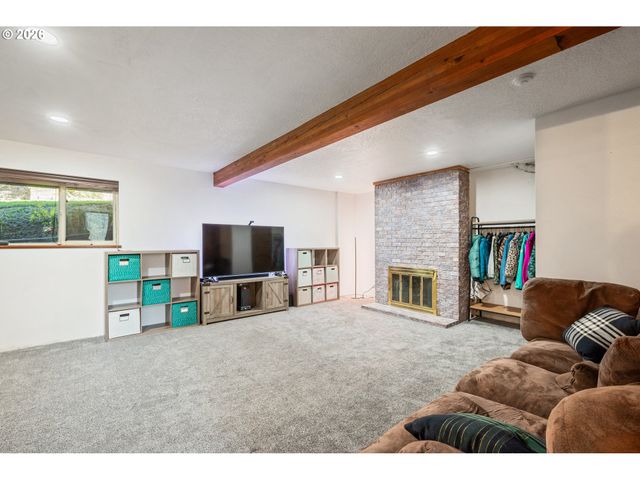 13 JUDITH Pl, Longview, WA 98632