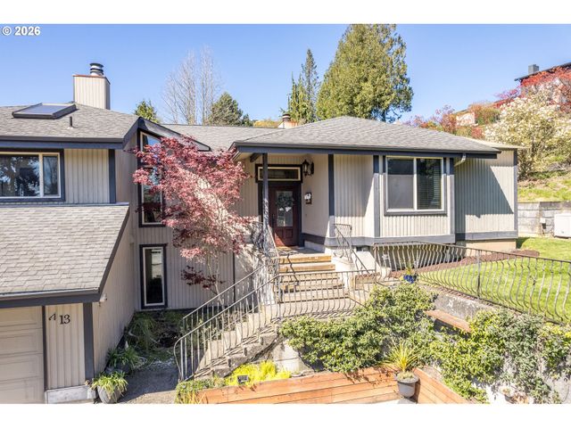 13 JUDITH Pl, Longview, WA 98632
