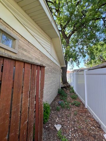 5504 Oak Center Drive, Oak Lawn, IL 60453