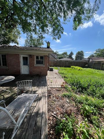 5504 Oak Center Drive, Oak Lawn, IL 60453