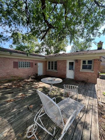 5504 Oak Center Drive, Oak Lawn, IL 60453