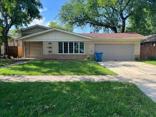 5504 Oak Center Drive, Oak Lawn, IL 60453