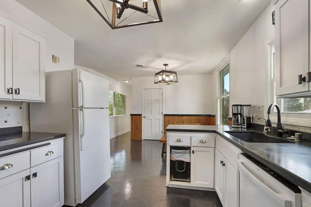 6739 Sportsman DRIVE, Racine, WI 53402
