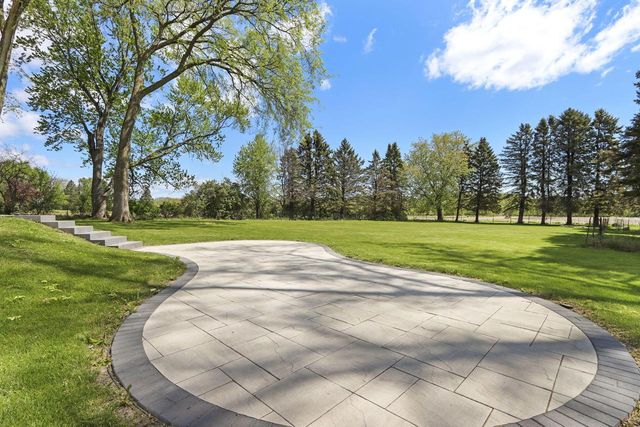 6739 Sportsman DRIVE, Racine, WI 53402