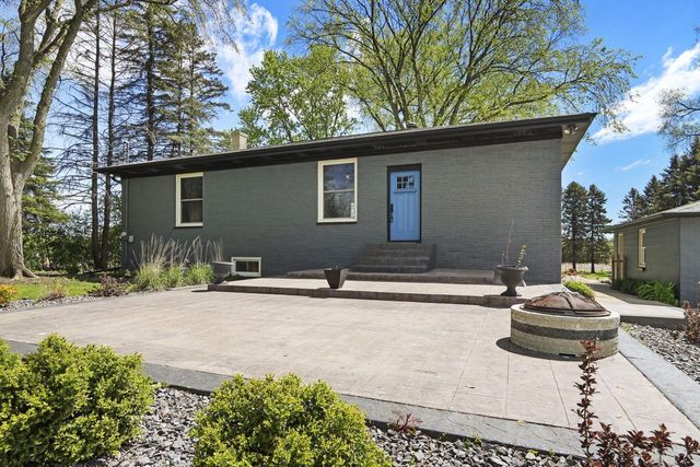 6739 Sportsman DRIVE, Racine, WI 53402