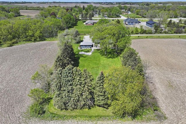 6739 Sportsman DRIVE, Racine, WI 53402