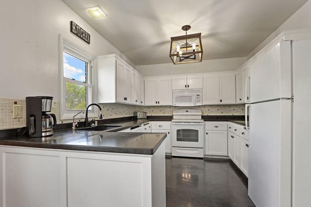 6739 Sportsman DRIVE, Racine, WI 53402
