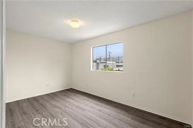 614 S Lake St E, Burbank, CA 91502