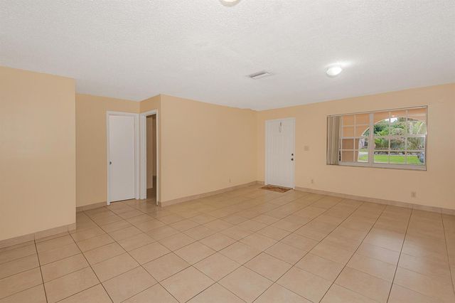 4065 SW 51st Street, Dania Beach, FL 33314