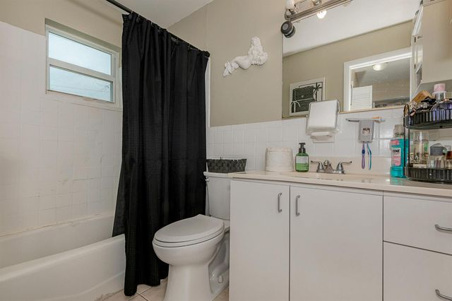 4065 SW 51st Street, Dania Beach, FL 33314