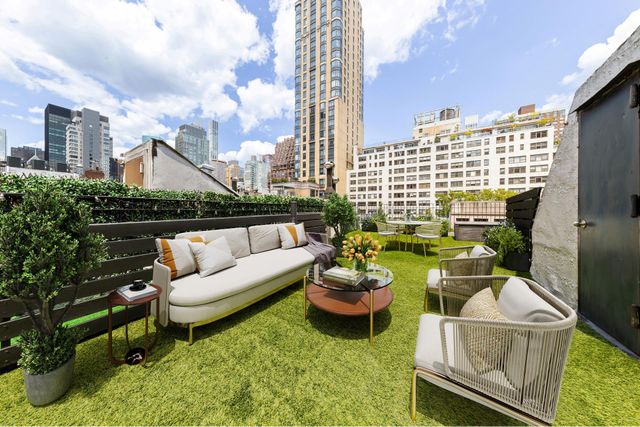 416 E 50TH Street, New York City, NY 10022