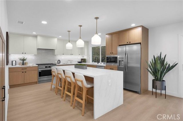 8841 Seaspray Drive, Huntington Beach, CA 92646