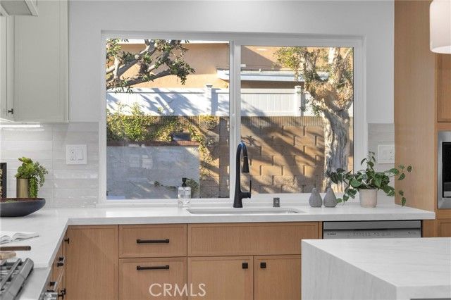 8841 Seaspray Drive, Huntington Beach, CA 92646