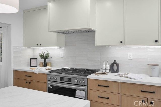 8841 Seaspray Drive, Huntington Beach, CA 92646