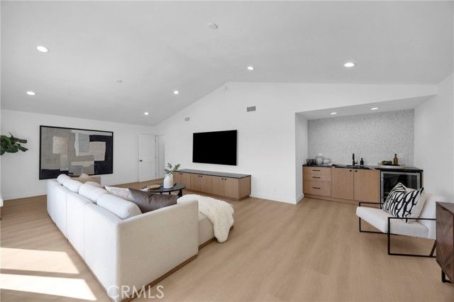 8841 Seaspray Drive, Huntington Beach, CA 92646