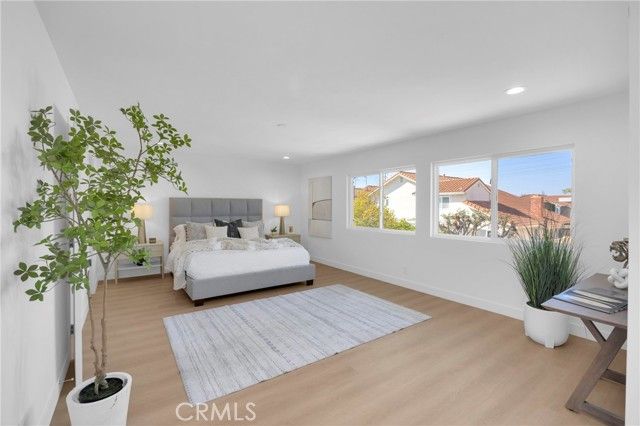 8841 Seaspray Drive, Huntington Beach, CA 92646