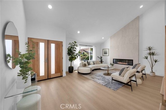 8841 Seaspray Drive, Huntington Beach, CA 92646