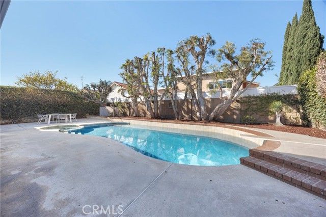 8841 Seaspray Drive, Huntington Beach, CA 92646