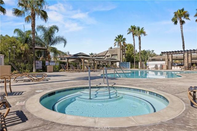 19354 Laroda 165, Saugus, CA 91350