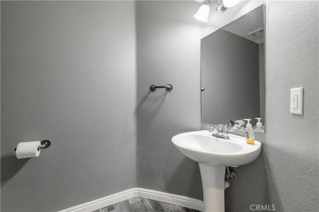 19354 Laroda 165, Saugus, CA 91350