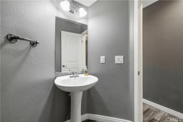 19354 Laroda 165, Saugus, CA 91350