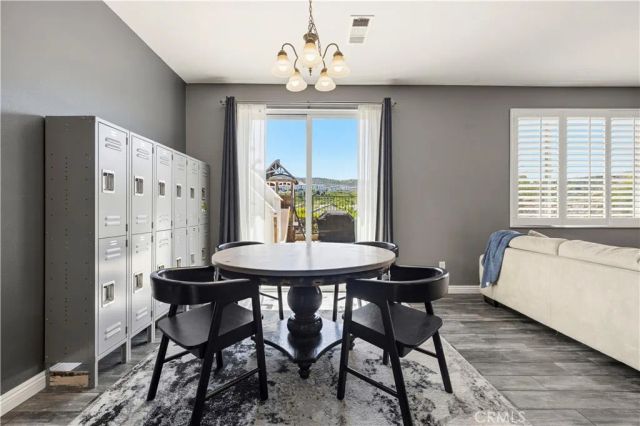 19354 Laroda 165, Saugus, CA 91350