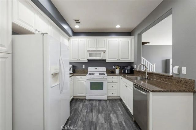 19354 Laroda 165, Saugus, CA 91350