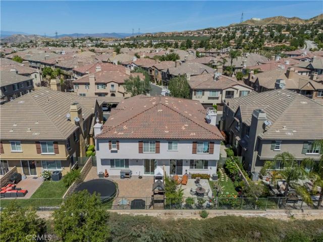 19354 Laroda 165, Saugus, CA 91350