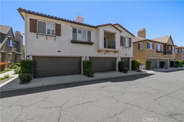 19354 Laroda 165, Saugus, CA 91350