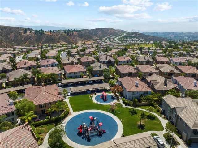 19354 Laroda 165, Saugus, CA 91350