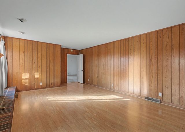 1206 Toben Ter, Lawrenceburg, TN 38464