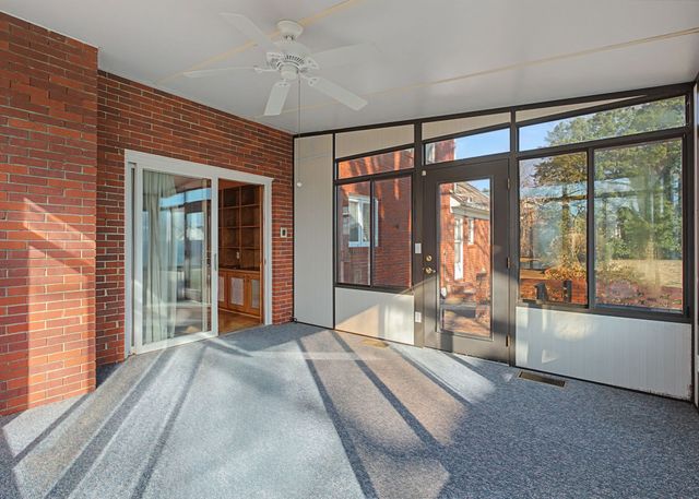 1206 Toben Ter, Lawrenceburg, TN 38464