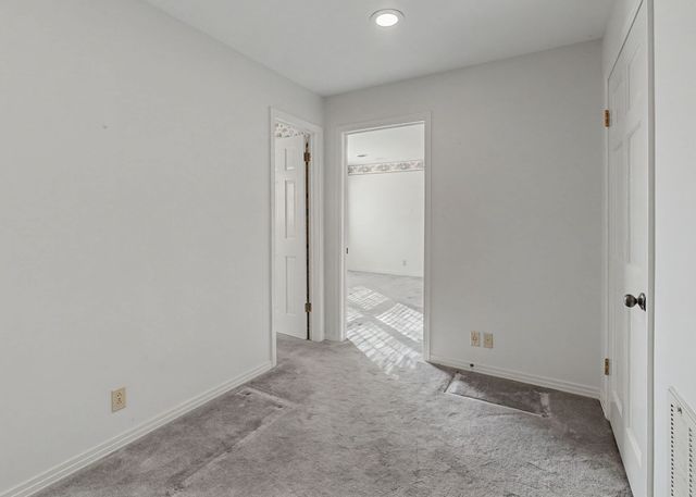 1206 Toben Ter, Lawrenceburg, TN 38464