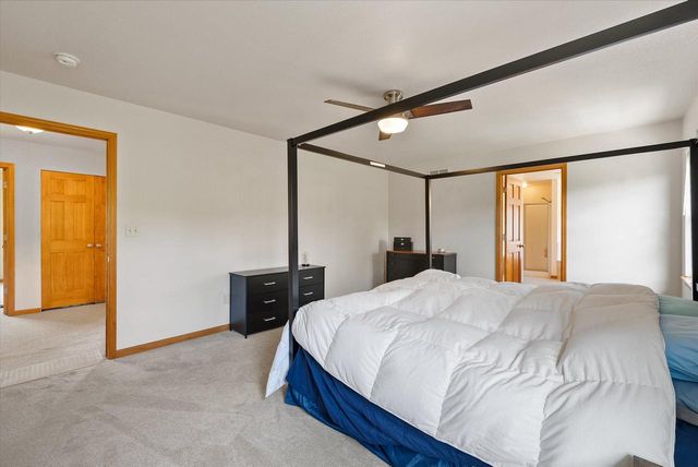 W273N2420 Arlington COURT, Pewaukee, WI 53072