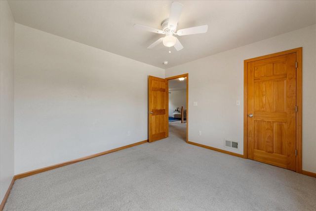 W273N2420 Arlington COURT, Pewaukee, WI 53072