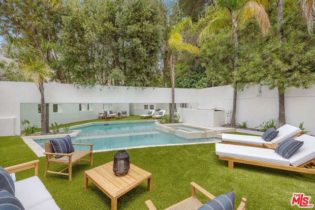 1414 Mockingbird Place, West Hollywood, CA 90069