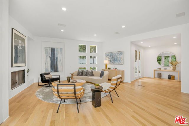 1414 Mockingbird Place, West Hollywood, CA 90069